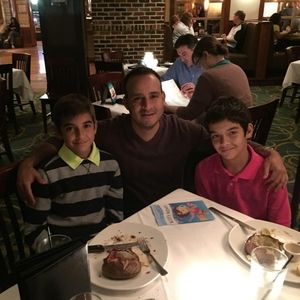 Meet your Posher, Javier